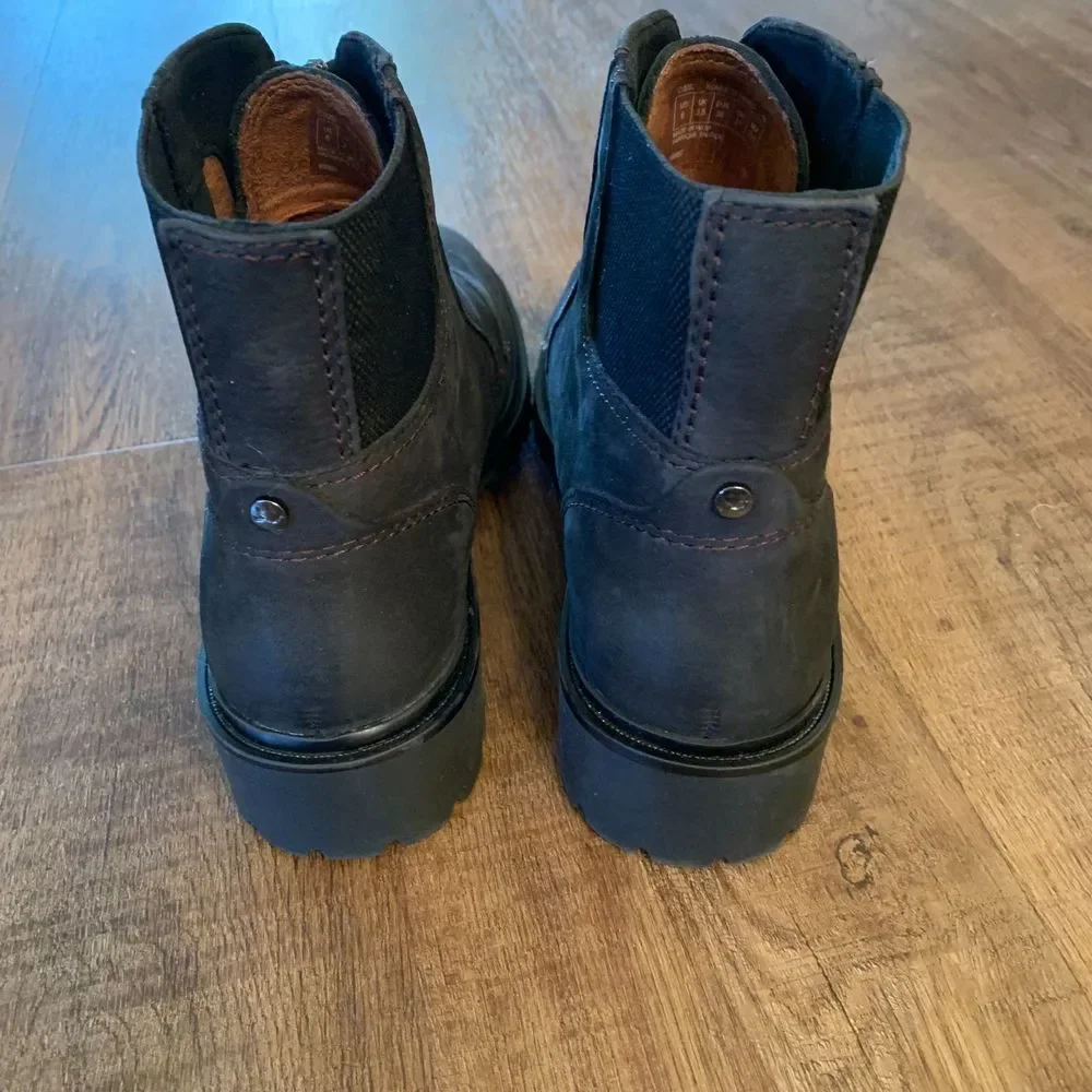 Cobb Hill‎ Women's Nubuck Leather Center Zip Ankle Waterproof Boots Size 6